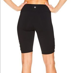 Gaiam Yoga Short High Rise Shorts w/Phone Pocket